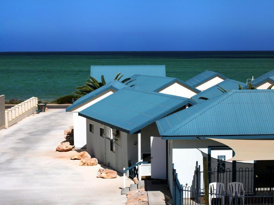 Oceanside Village Denham Esterno foto